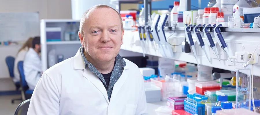 Prof David Lyons in his lab